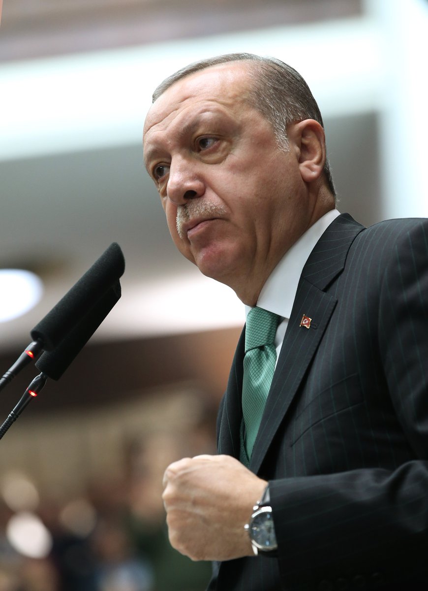 RTErdogan's tweet photo. Türk Milleti olarak bu toprakları kanımızla yoğurarak vatan hâline getirdik. 

Gölgesinde doğduğumuz bayrağın altında ölmek, bizim için ��ereflerin en büyüğüdür. 

https://t.co/AZHFBLfR3D https://t.co/w8d2GimUVf