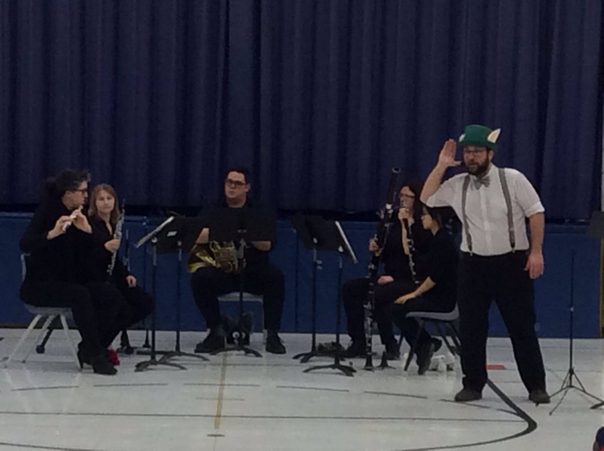 OLAnnunciation's tweet photo. A finale to our Carnaval festivities included a special French Prologue performance called Quintroversy. #vivelecarnaval #enfranchised https://t.co/qYpzcRc3U8