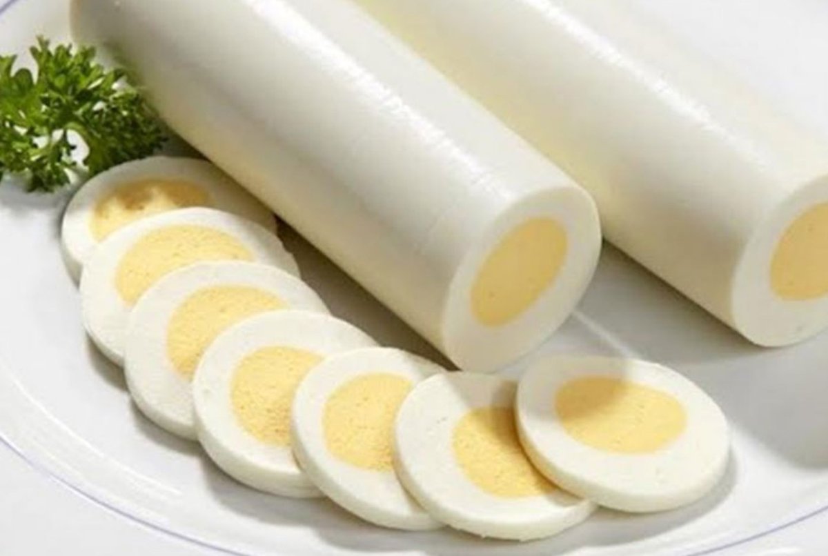 RileyJ44's tweet photo. Help me prove a point, would you like if you could buy a long egg? https://t.co/c6Baf21900