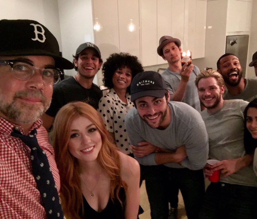MyMuseZYL's tweet photo. #beautifulcast 😍😘😘 https://t.co/ZfYgCA8fWM
@MatthewDaddario @HarryShumJr @ShadowhuntersTV @DomSherwood1 @EmeraudeToubia @Kat_McNamara @arosende @isaiahmustafa https://t.co/noKPE6xmmW