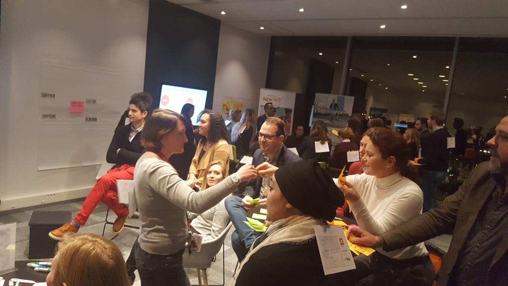 LeLabRH's tweet photo. #afterworkQVT @LeLabRH @UpSolutions_FR @SopraSteria séance d'ideation #leviers pour la QVT https://t.co/5pryUREfsB