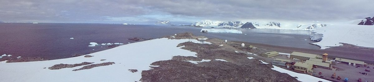RAFCyberspace's tweet image. Our #CommsInfraTech ICT CITs have been busy in the Southern Hemisphere. As well as maintaining the highest structure down under, they have also helped complete the build of the replacement Rotatable Log-Period Antenna at Rothery Station in Antarctica.
@BAS_News
#NoOrdinaryJob
