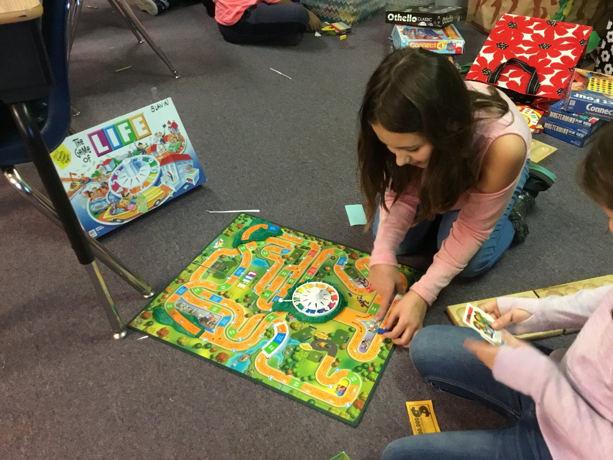 OakridgeSpecial's tweet image. Ask your learner about a recent CUBE party.... What materials did you use? Did you create or build anything? If you played a game, what strategy worked best? #CUBEProgram @APSMath @APS_STEM #APSisAwesome #STEM