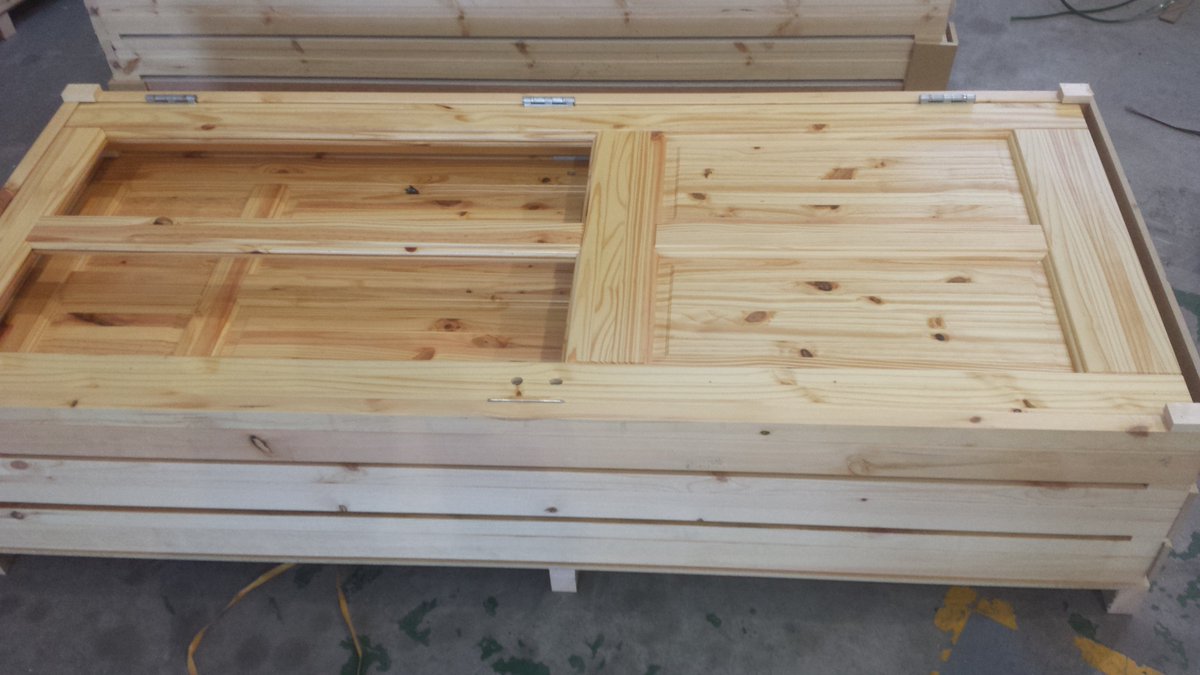 DoorsetsIreland's tweet photo. Thanks to @eiretvie @communitytvie for photos. Last batch of Doors finished.
Day done and dusted.
Time for #pancaketuesday and @SpursOfficial in #championsleague in front of the fire!!
#COYS
#spurs
#Tottenham
@JunctionOffaly @WhatsOnInAthlon @communitytvie https://t.co/j6foQtH5HD