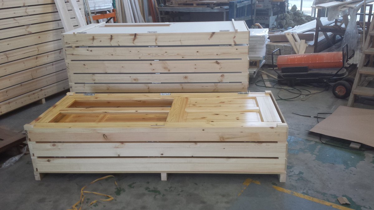 DoorsetsIreland's tweet photo. Thanks to @eiretvie @communitytvie for photos. Last batch of Doors finished.
Day done and dusted.
Time for #pancaketuesday and @SpursOfficial in #championsleague in front of the fire!!
#COYS
#spurs
#Tottenham
@JunctionOffaly @WhatsOnInAthlon @communitytvie https://t.co/j6foQtH5HD