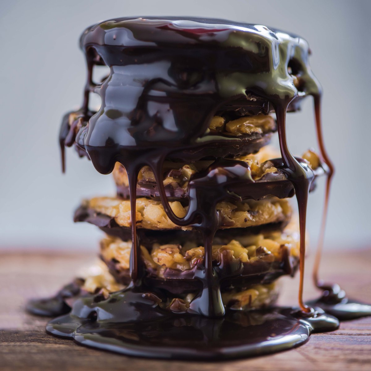 We are crushing on these ridiculously buttery PB chocolate cookies. Seriously, life does not get better than this! #JJHappyliving #FatTuesday #TuesdayThoughts