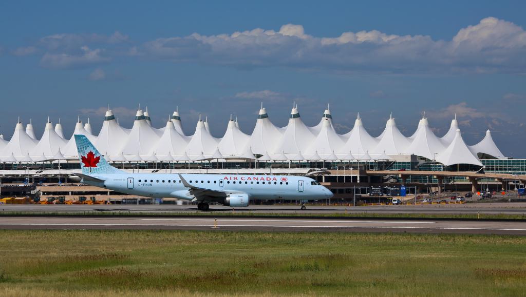 DENAirport's tweet image. More BIG news: 2017 was officially the busiest year on record for DEN, with 61.4 million passengers! That&apos;s a 5.3% increase, and includes 12.5% increase in international traffic last year. ms.spr.ly/6018rLfim