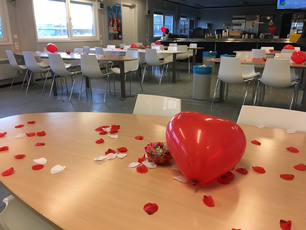 #valentijn Door en voor onze studenten van <a href="/MBOAlmere/">MBO Colleges Almere</a> #poort #mooi