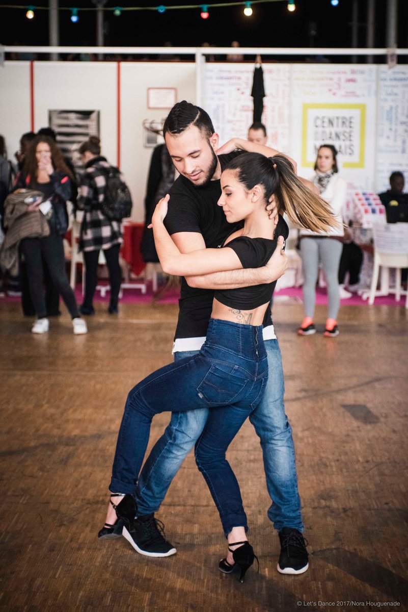 letsdancemag's tweet photo. Et si l'idée originale pour la Saint Valentin c'était...... mieux qu'un diner......mieux qu'un voyage et .....mieux qu'un diamant?
Et si cette idée, c'était...... VOUS ! ✌️😍
Let's DANCE a la solution pour vous ! . J’aurais dit. est votre solution!! 

https://t.co/fd4O162yPO https://t.co/VR3NSx6Zyw