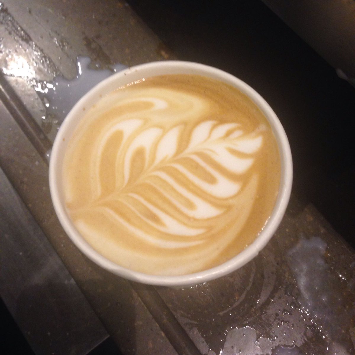 SbuxHopton's tweet photo. Baby Borough @SbuxLondon #latteartjourney https://t.co/KreZhRPU9I
