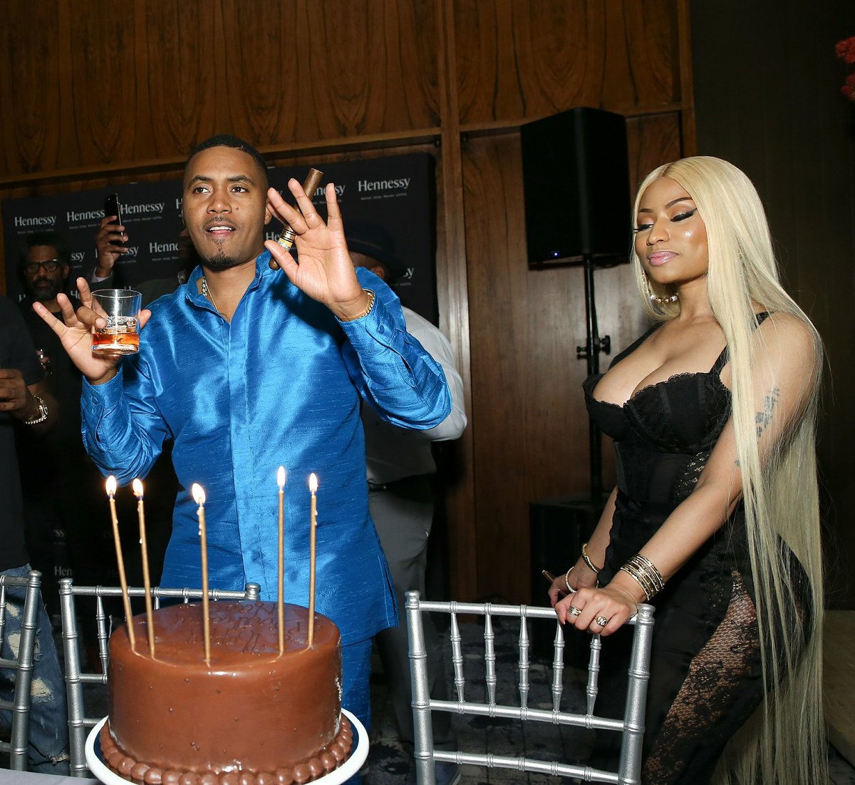 NMdetails's tweet photo. Nas birthday party, 2017 https://t.co/SUEx7xeYK7
