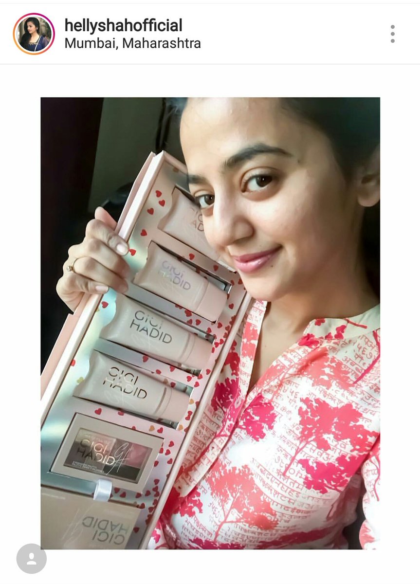 Helly_Shah_Gang's tweet photo. New ig post of doll @OfficialHelly7 😘😘 

Looking so so ❤❤ 

And it's a Maybelline hamper 😍! 
V-Day on way 😍 https://t.co/LEU7PVoF7v