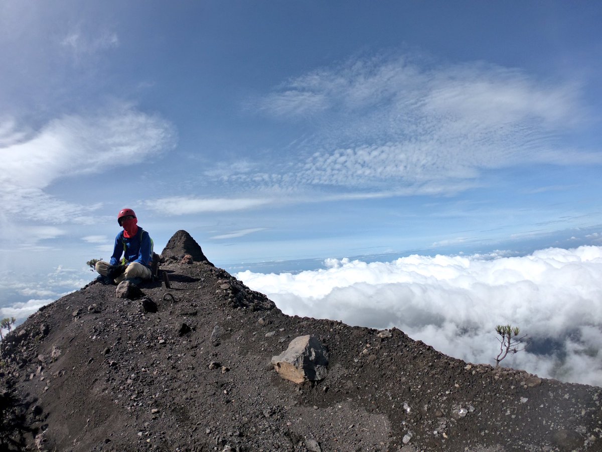 To On Twitter Kenapa Namanya Gunung Raung Rasanya Ramai