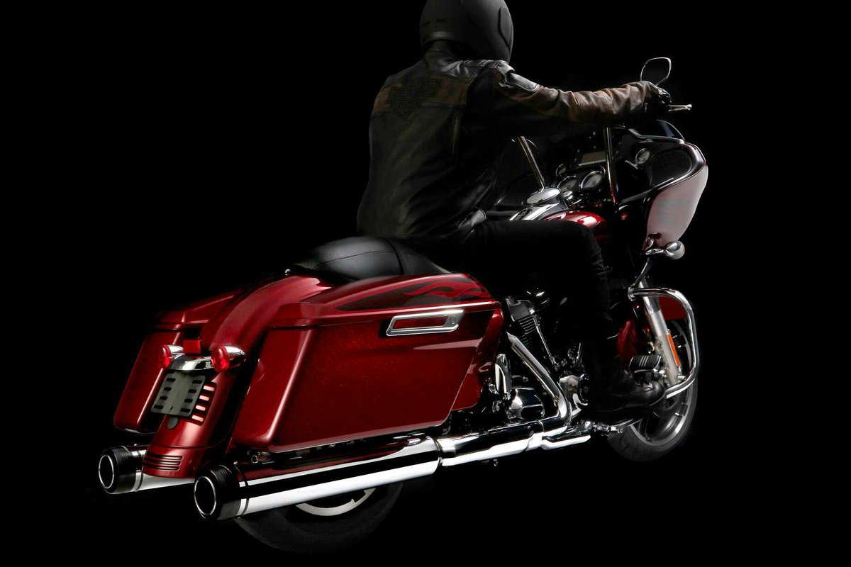 Sometimes, two are just better than one. With our MotoPro 45 Slip-On Mufflers, you’ll have an unmistakable look and a heart-pounding sound that will set you apart from the pack. #motopro45 #2into2tuesday #2into2 ##rinehart #rinehartracing #ourpipeyourbike #americanmade