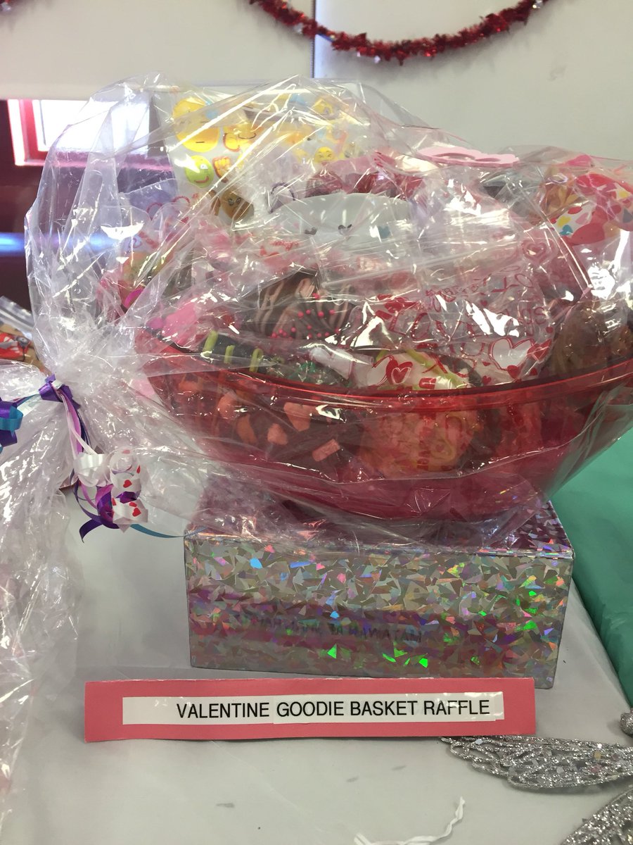 bakesale34's tweet photo. THE BAKE SALE IS HERE https://t.co/bWO7T6ugi1