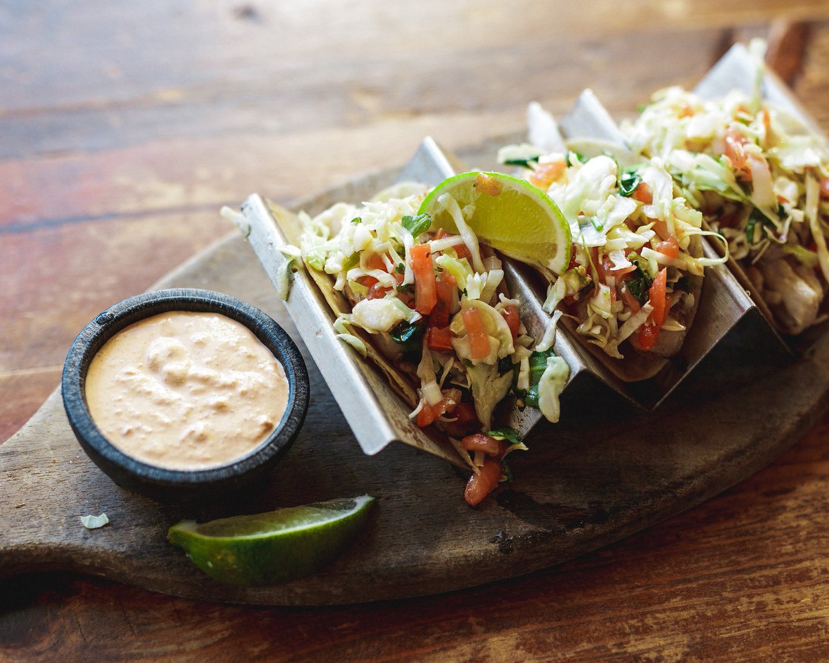 CancunGrillML's tweet photo. A squeeze of lime is essential to any taco. https://t.co/ZLDXh0NWfS