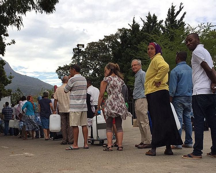 WWFSouthAfrica's tweet photo. Last week we talked toilets in our Wednesday #WaterFile. This week we're looking at how to get organised in your community. Watch this space. https://t.co/Eka1FgUzBu #DayZero https://t.co/TouWhshnZK