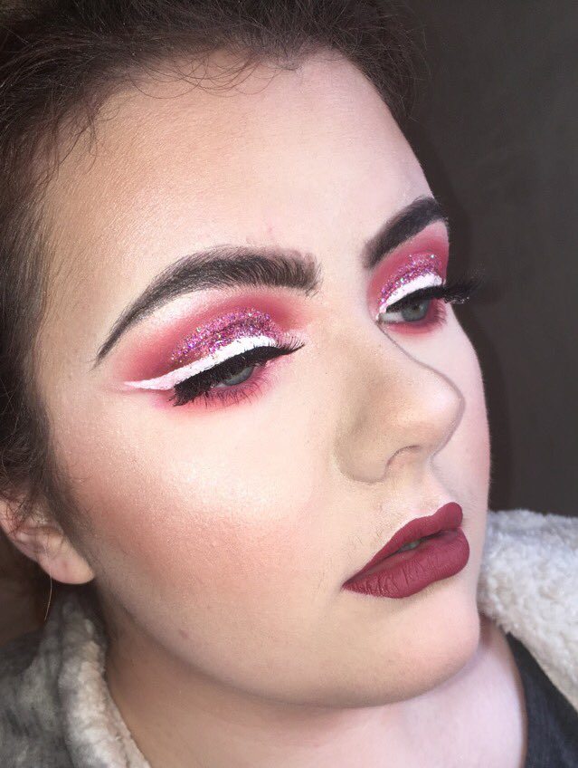 hannahmariemuax's tweet photo. Valentineโs look โค๏ธ using @ABHcosmetics @norvina1 liquid lipstick in Dazed ๐ @MorpheBrushes 35B palette ๐จ @Charlottegshore @fliquecosmetics lashes in Femme Fatale ๐ #valentinesmakeup #AnastasiaBeverlyHills #norvina #morphe #flique https://t.co/8XGV4uaBwU