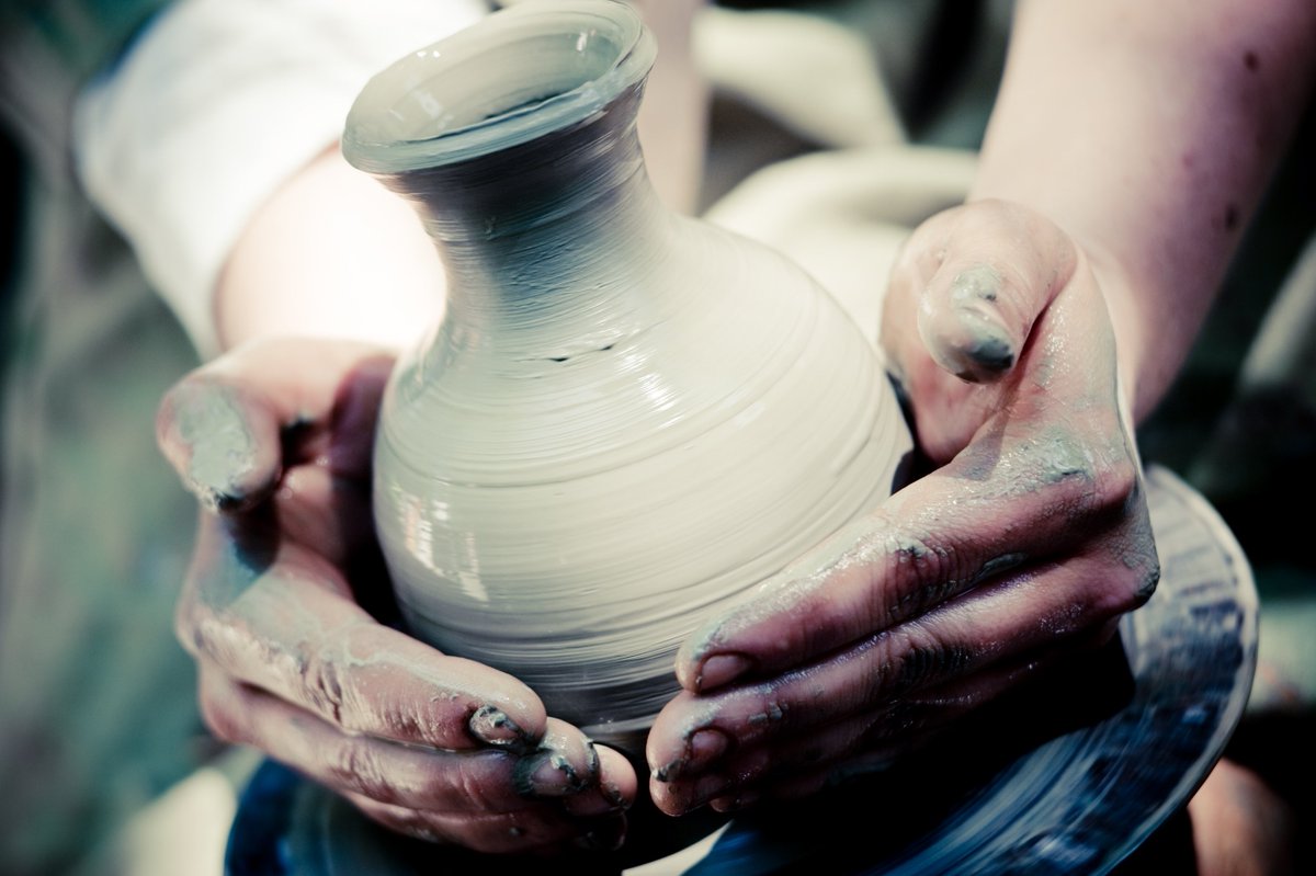 LoveClay_'s tweet photo. Excited to announce that our 1st ever Beginners #Throwing #Course on 24th Feb has now SOLD OUT 😍 But dont worry if you didnt get chance to book our next one is on 24th March ☺️ https://t.co/HcB3iYO7FO #pottery #ceramics #ThrowAPot https://t.co/SmvYIYUwqq