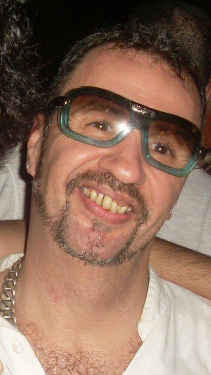 mallyofcial's tweet photo. Queria entender o que leva a santa de taubate esconder que o pai da unica filha dela tem boletim de ocorrencia... olha o naipe do cidadao #megcaradepau https://t.co/85pMfqJ00k