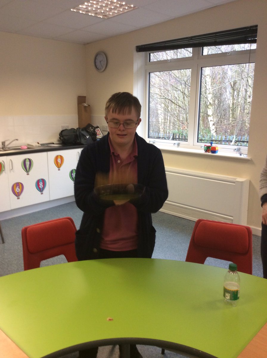 wilsonstfeed's tweet photo. So today is #PancakeDay so 5.4 had a go at flipping, adding toppings and eating some!!! #WSSixthForm #SweetTooth #BestFlips https://t.co/WVVaGFs81Z