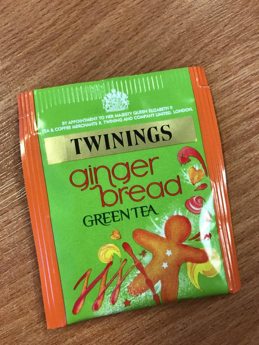 ItsxQueeniex's tweet photo. Perfect afternoon tea! Yum! #gingerbreadtea #GreenTea @TwiningsTeaUK https://t.co/iuZxlivfEw