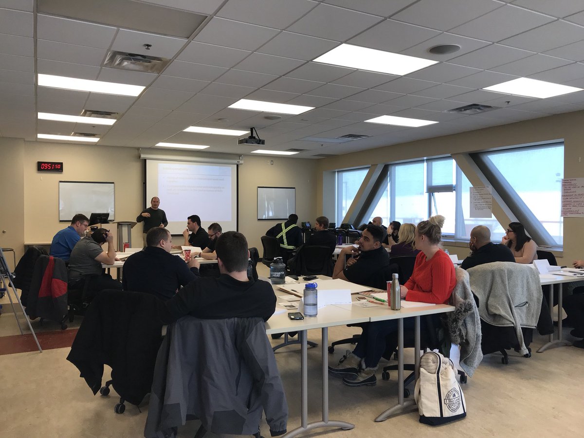 EMAnnaEmpey's tweet photo. Another round of #IMS200 with @Metrolinx staff and our #partnersinsafety @YRTViva @OntarioWarnings & @kawarthalakes & @TorontoEMS_live guest instructing! #continuouslearning #emtraining https://t.co/x807jxizJT