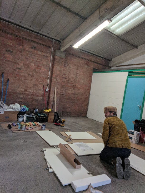 The_BikeProject's tweet image. And now our pal Bruce is fixing up our kitchen area but all anyone really cares about is when the coffee grinder is getting plugged in. A good #bikeworkshop runs on #coffee ☕️🚲💫