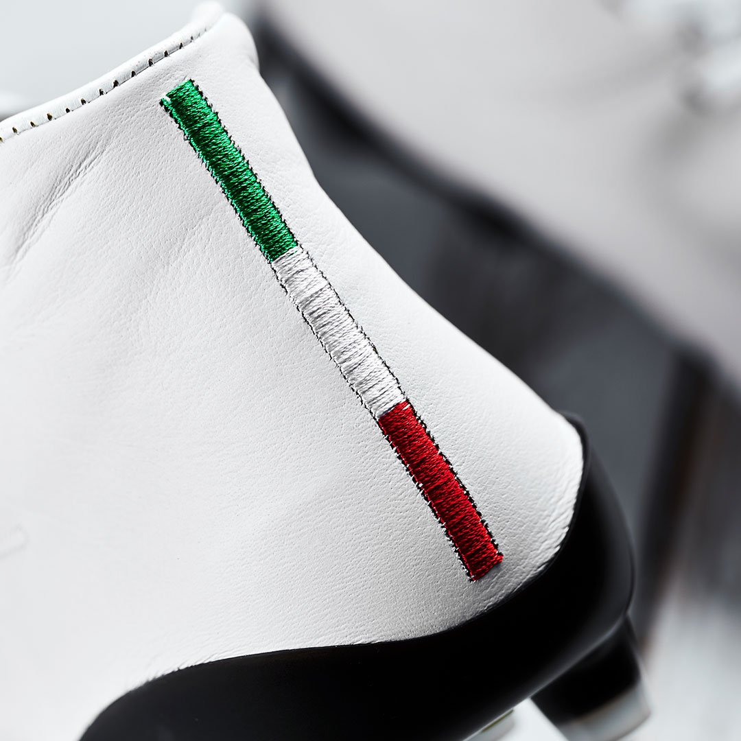 Handcrafted Italian classics.

Introducing the latest <a href="/Pantofola1886/">Pantofola d'Oro</a> Superleggera.