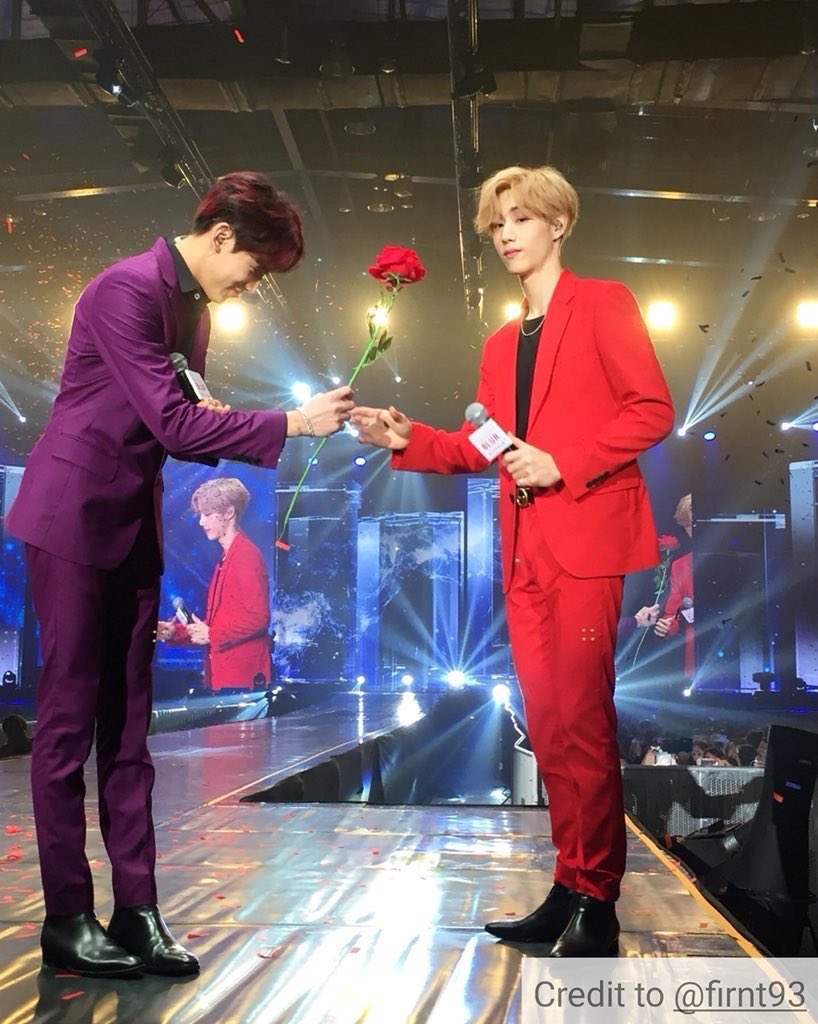 MB_destiny9397's tweet photo. Happy Valentines Day 🌹🌹🌹 @mtuan93 @BamBam1A https://t.co/UuYVn2a8eN