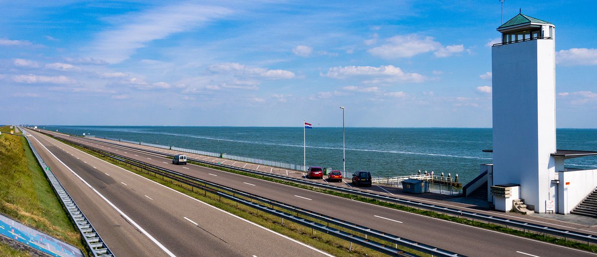 'Een wildwaterbaan voor alle vissen door de #Afsluitdijk'. De <a href="/NOS/">NOS</a> gaat in op de #Vismigratierivier. Lees er hier meer over: afsluitdijkwaddencenter.nl/nos-een-wildwa…
