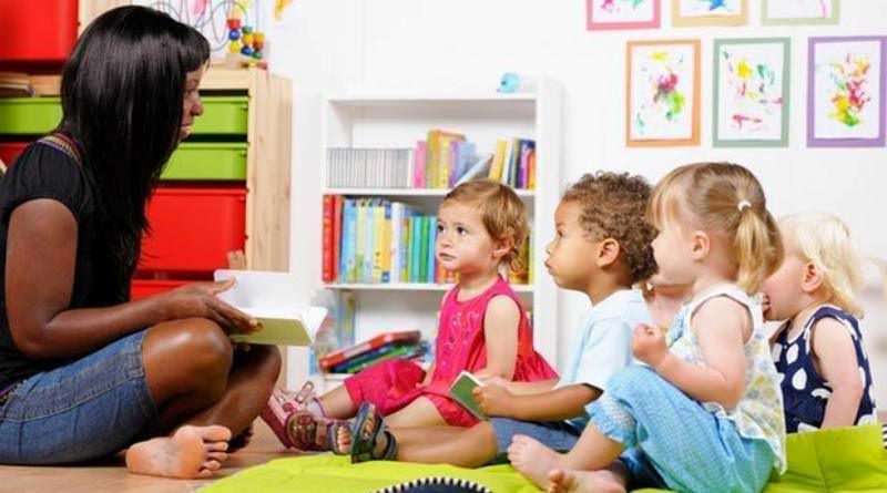 ParentaTraining's tweet image. In her latest article, @tamsingrimmer explores using #SignLanguage with young children to support their early language development #BSL buff.ly/2EkZf1p