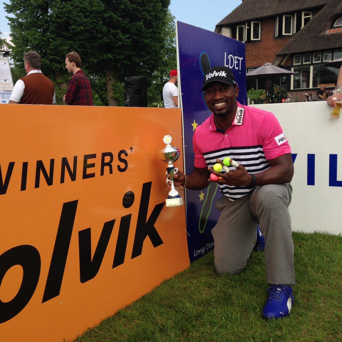 LDEurotour's tweet photo. VOLVIK is the official ball of the LDET since 2014 🏌️‍♂️⛳️

🎙️“We are very proud to be part of the European Tour another year and growing the game in Europe. Our colour balls give more visibility to the long drive show!" Jason Stewart, Volvik European Manager   🚀 https://t.co/5mevlJggju