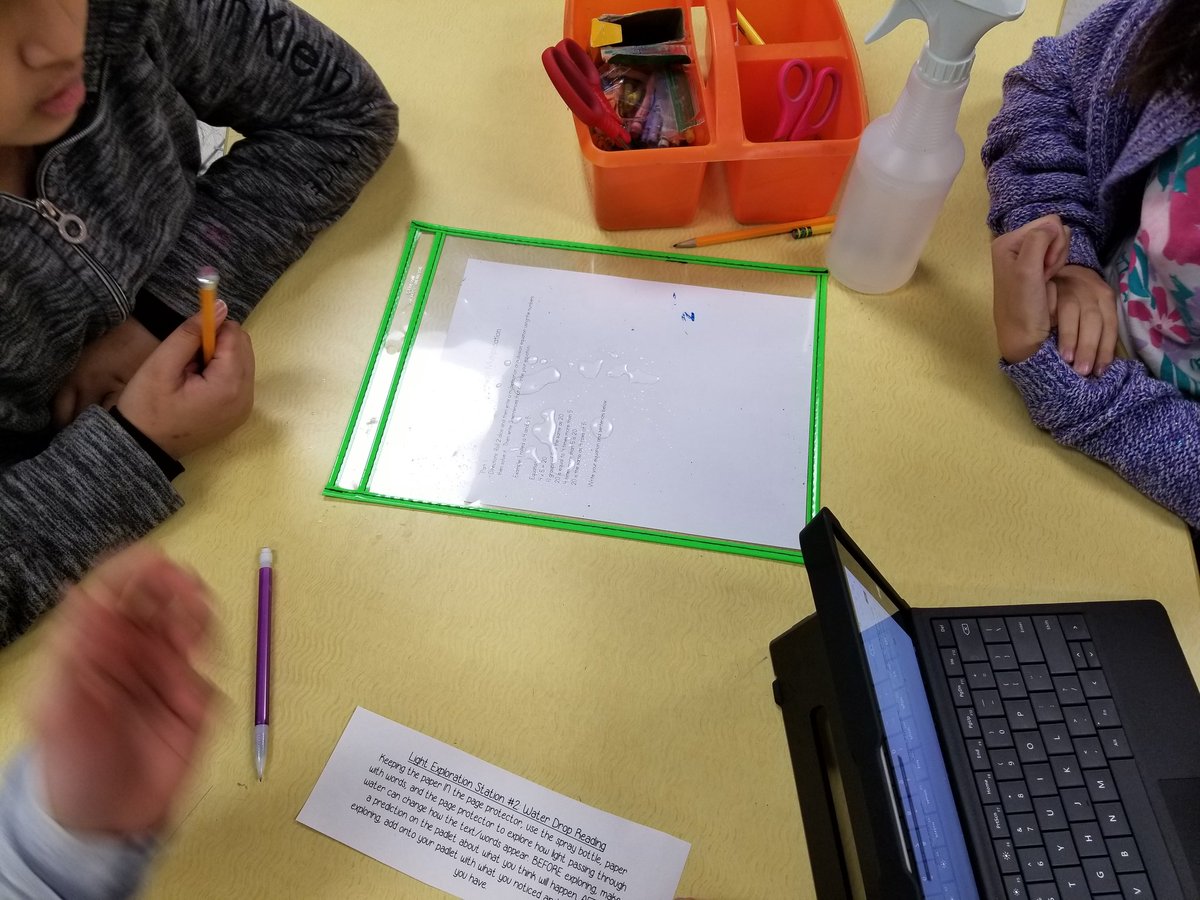 teachertay14's tweet image. Light Exploration Stations! 
#exploreBEFOREexplain #Science #TECH #funin4th @oceeotters @AnnScottHanks10 @FultonCoSchools