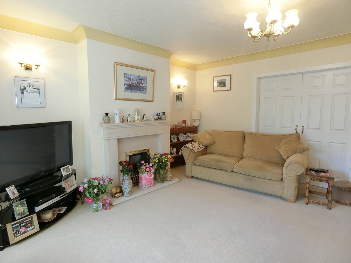 MJCResidential's tweet photo. Anyone looking for a property with fantastic potential need look no further. Set back from the road side this 3 bedroom property with additional 1 bedroom house attached with doorway giving access to the outside which gives an element of independence from the main house. #ForSale https://t.co/ZwsLRA4iEg