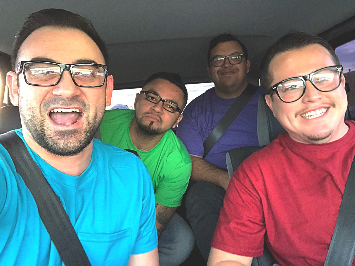 DarkIntensity's tweet photo. The #DrewCrew is heading out to LA #drewcary #thepriceisright @OnCamAudiences @PriceIsRight https://t.co/yBLyaHwfXc