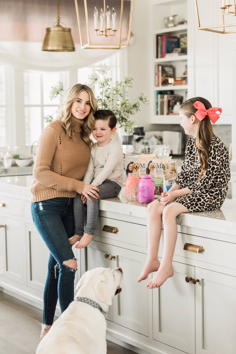 emilyijackson's tweet image. On the blog with real meat @miloskitchen today!! Learn more about how we like to enjoy time together in our kitchen with Max! #miloskitchen #treatingtuesday #ad theivorylane.com