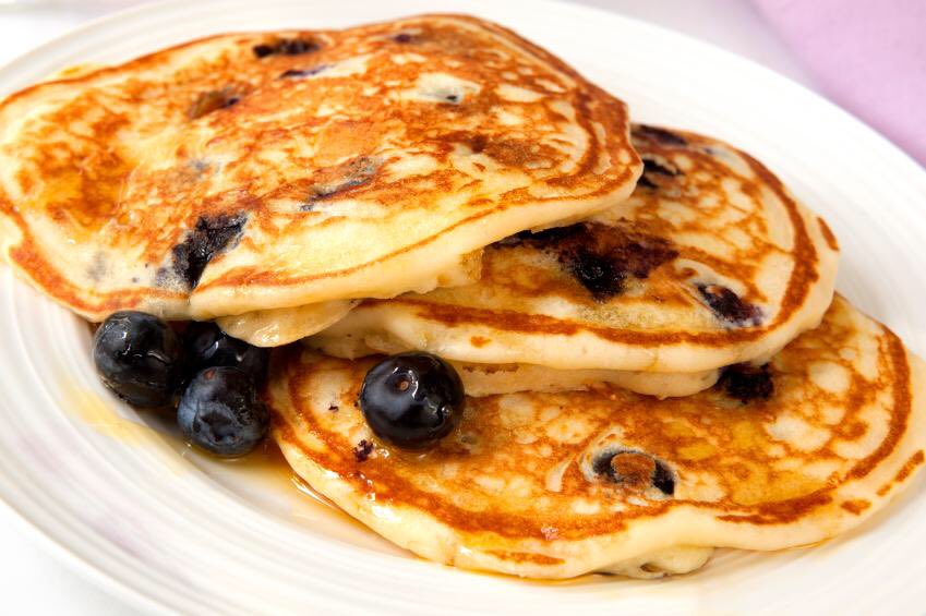 CraigBartonPT's tweet photo. HAPPY PANCAKE DAY! 
For those health conscious individuals out there here’s a really tasty gluten free pancake recipe with downloadable PDF https://t.co/4gWF9F1Xi8 enjoy! 
#shrovetuesday #pancakeday #healthypancakerecipe #glutenfree https://t.co/33JT6K7cSb