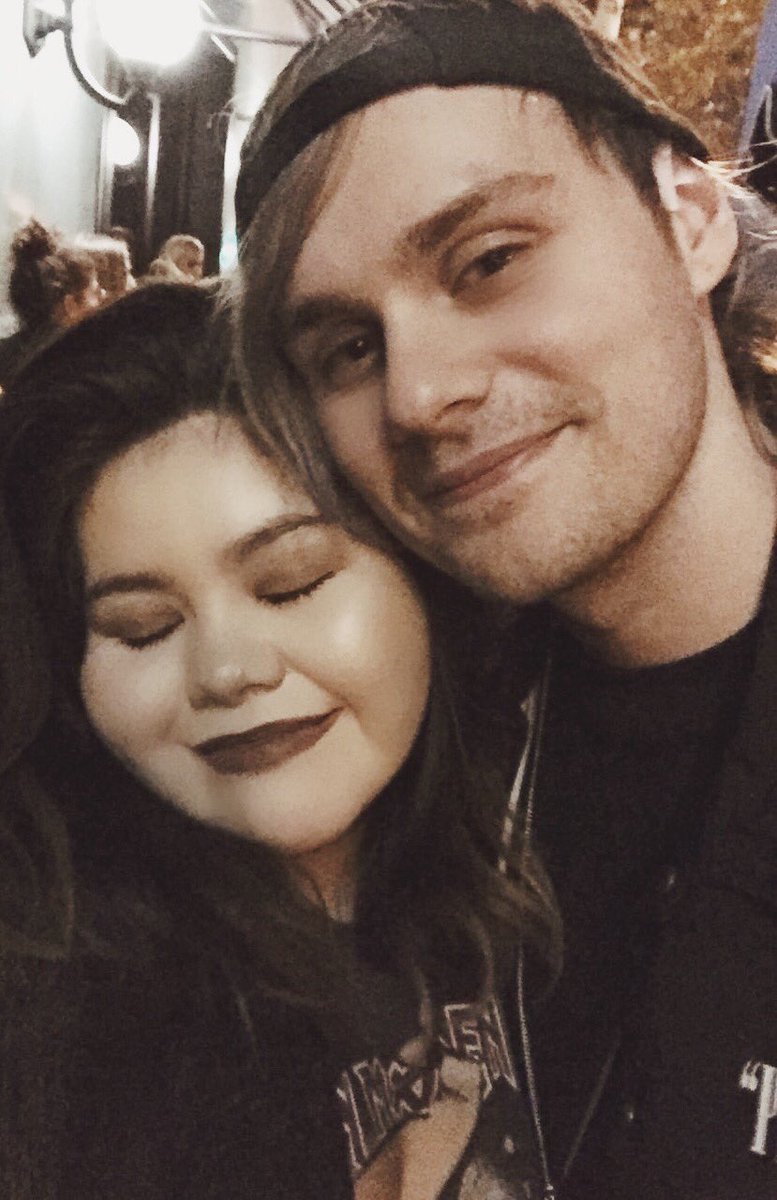 can’t wait for this page to be super active again 💖💖