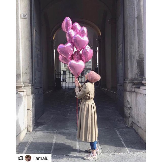 Chilling Effect with a heart balloon 🎈🎈🎈🎈🎈🎈🎈🎈🎈🎈
VALENTINE’s is almost here ♥️ #FW1718 #flanermilano #ballons #valentinesday #super #lovelyday ift.tt/2EnUi8m