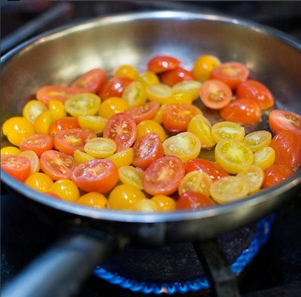 SliceX_Board's tweet photo. Today's Nice Slice Award goes to Fresh Ideas Food for Sliced & Simmered Cherry Tomatoes.
https://t.co/TjS4yqaE41
So many options for these little guys.
.
.
.
.
#cherrytomatoes #paleo #vegan #vegetarian #vegetables #heirloomtomatoes #SliceX #sauteedvegetables #fryingpan #oliveoil https://t.co/Dm1KZ3CjxR