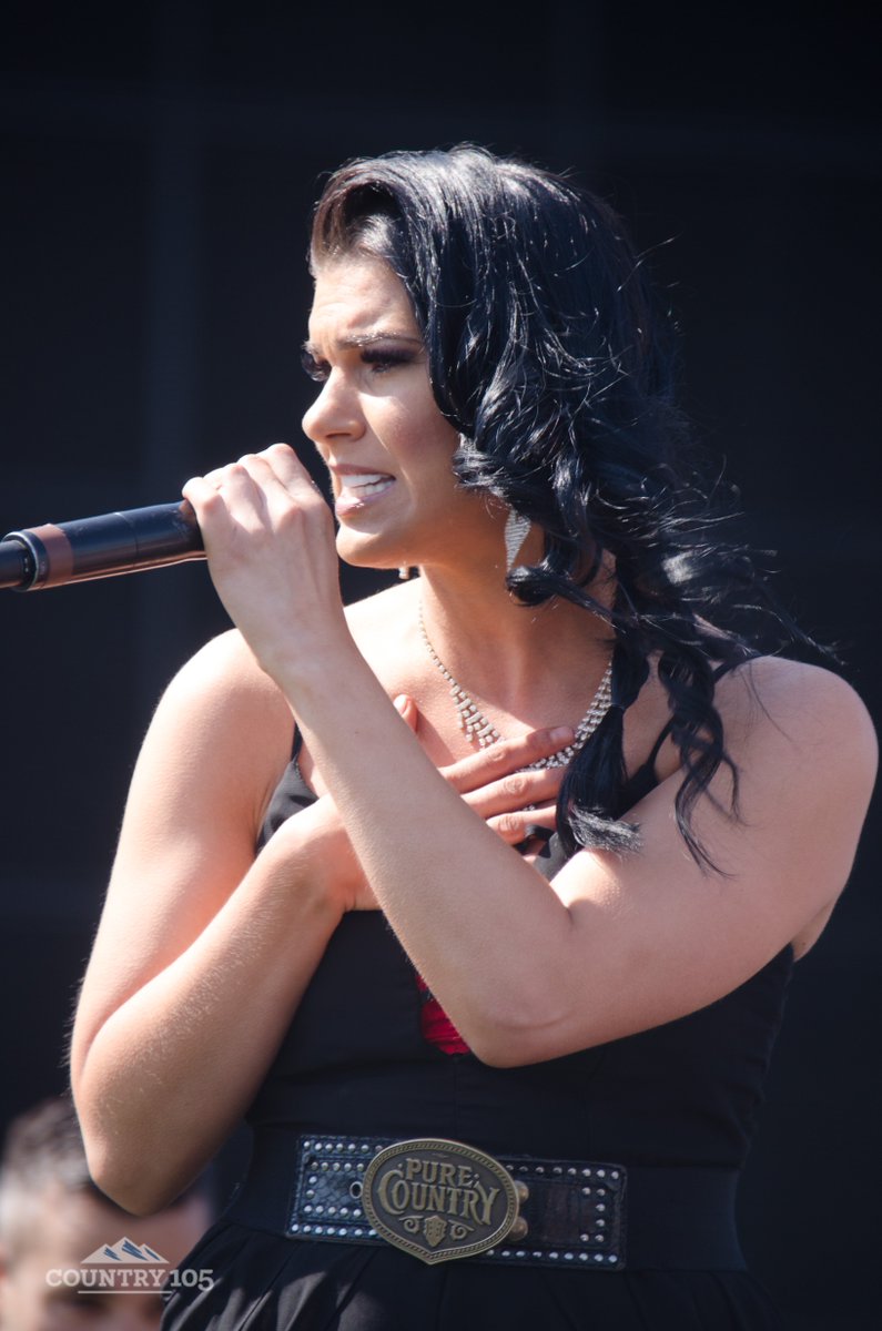 Country105_FM's tweet photo. @laurenmayell rocked the stage last year @countrythunder. Now it's your turn! Don't miss your turn to be the next Rising Star! Auditions are this Saturday and you can register online right now. 
#yycmusic #CalgaryCountryMusic #CountryThunder #Calgaryarts #Talentsearchyyc #yyc https://t.co/iQhJudfrej