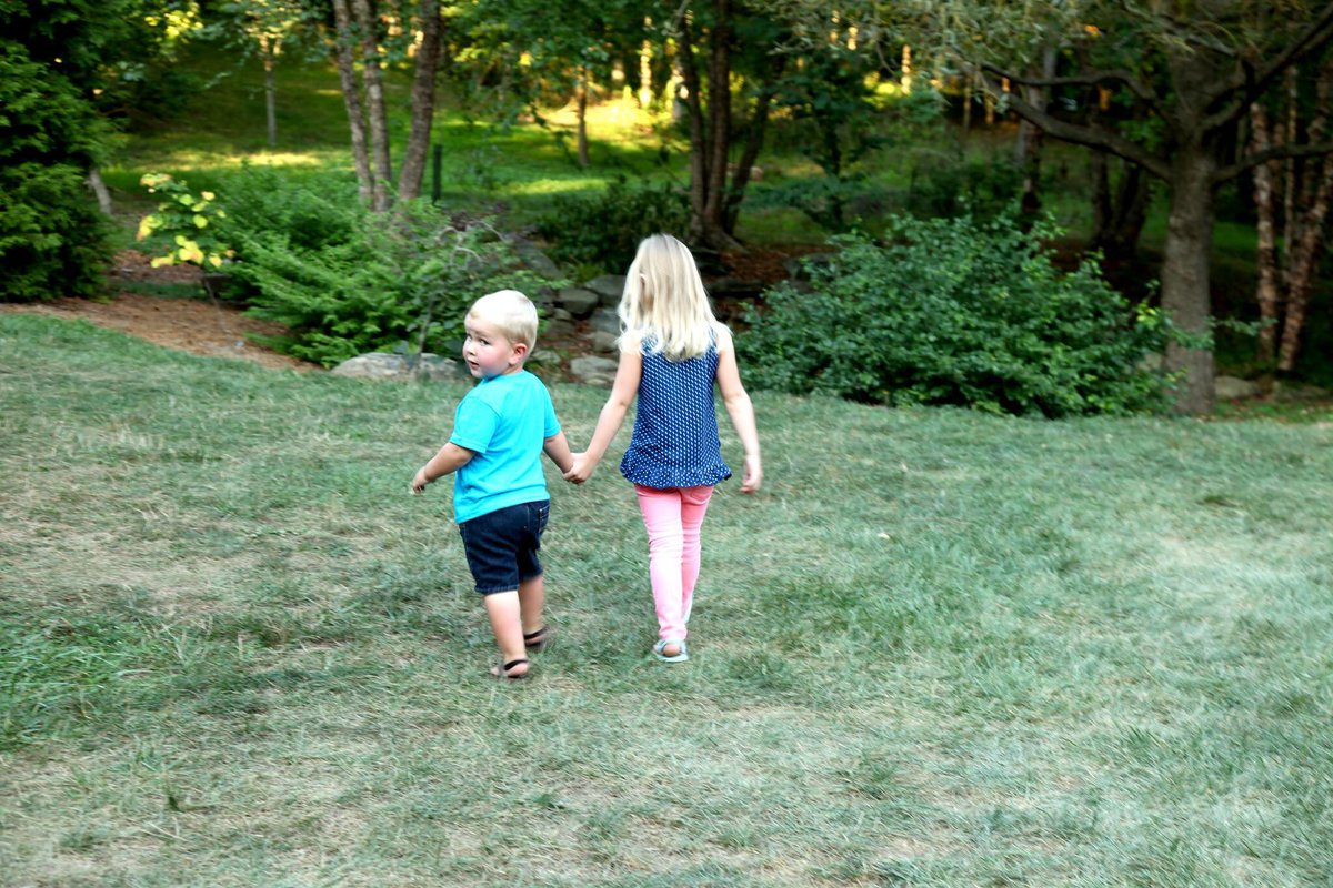 WelshPhotowelsh's tweet photo. Spring is just around the corner. We will be running a Special for families and Children. $50 outside location. No sitting fee EVER. Call me @740-252-9220 to get on our waiting list. https://t.co/bRpHuUa40y