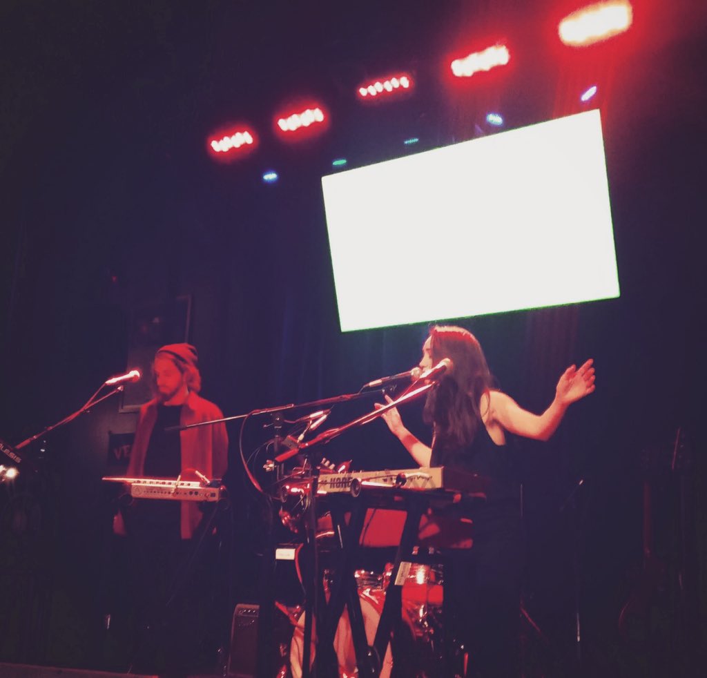 rayannahmusic's tweet photo. Merci Québec pour ce beau moment hier #PhoqueOff #BourseRideau https://t.co/it1eEisZtk