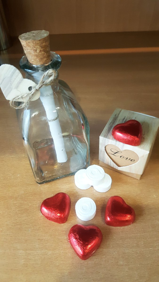 SandraG_S's tweet photo. Menudo regalito me ha llegado de parte de @napspain ❤️Muchas gracias por tener detalles tan bonitos como estos. Es difícil no quereros con estos detalles❤️
#felizmartes #FelizMartes13 #Naps #Napslovers #FamiliaNaps #TeQuieroNaps #blogger #beautyblogger #blogueras https://t.co/psRtPRinwH