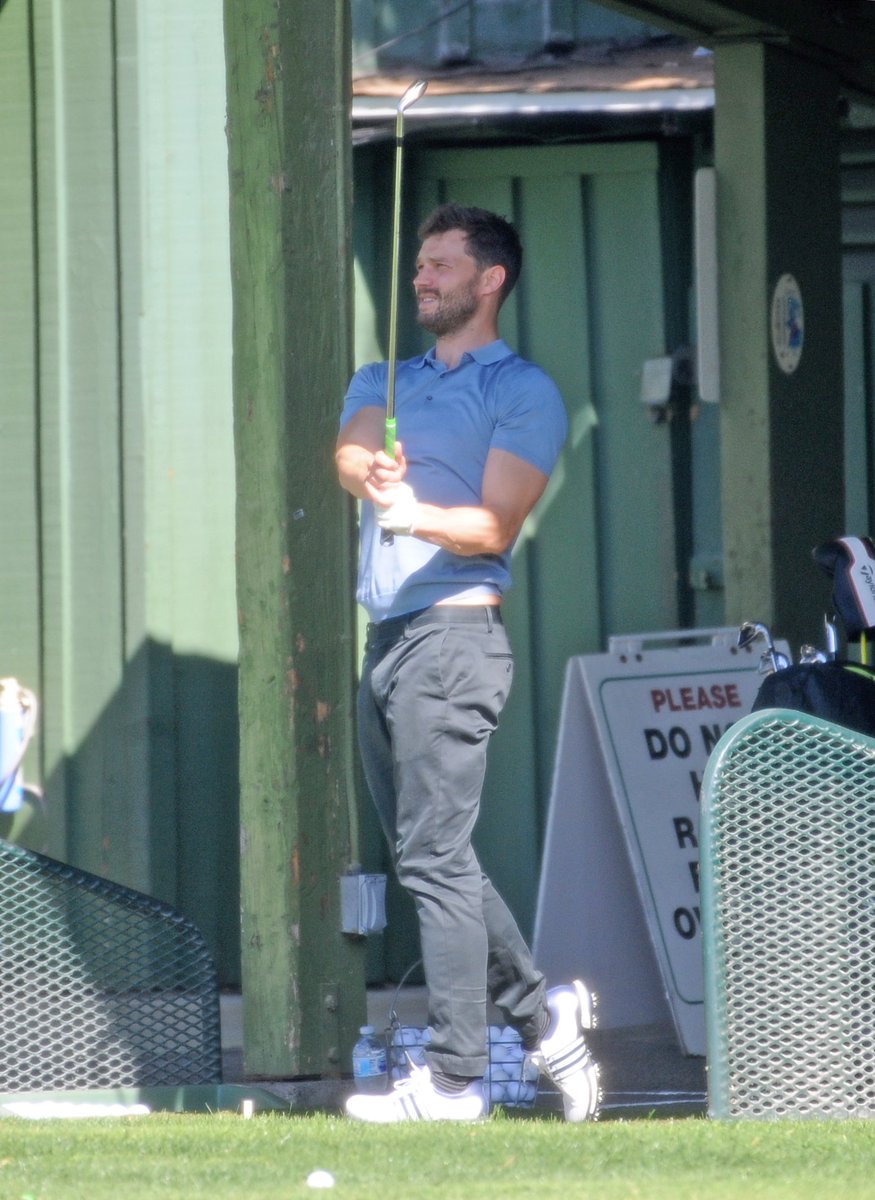 RoratoSilvia's tweet photo. #JamieDornan #StyleSoPerfect #BestGolferEver #SoSexyMuscled #GreatGolferInAction #BluIsTheWarmestColor #LosAngeles Thanks so much @EverythingJDcom @JamieDornan_org @Jamie_DornanCan @OhMyFifty https://t.co/9W7b18hlbb