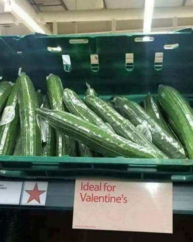 TalkC2me's tweet photo. Still need gift ideas?! Listen to last week's episode and surprise your SO with this 😘 #podcasts #podcast  #Valentines #Love https://t.co/k7czOxDMmo