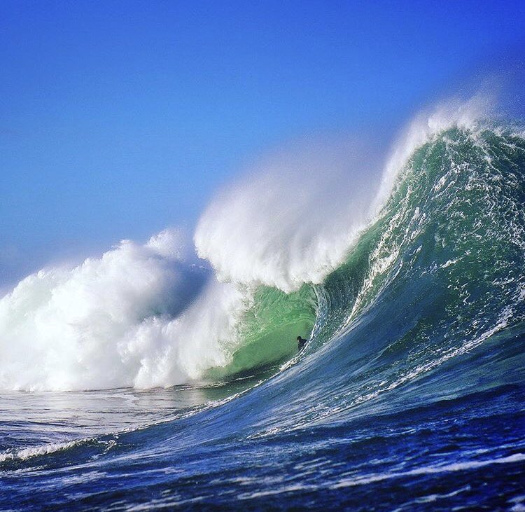 almulrooney's tweet photo. This is Dylan Stott trying to outrun a Mullaghmore beast yesterday 😮

And yes, he paddled into this!

📸Gary McCaul Photography https://t.co/Nfr40vcUlh