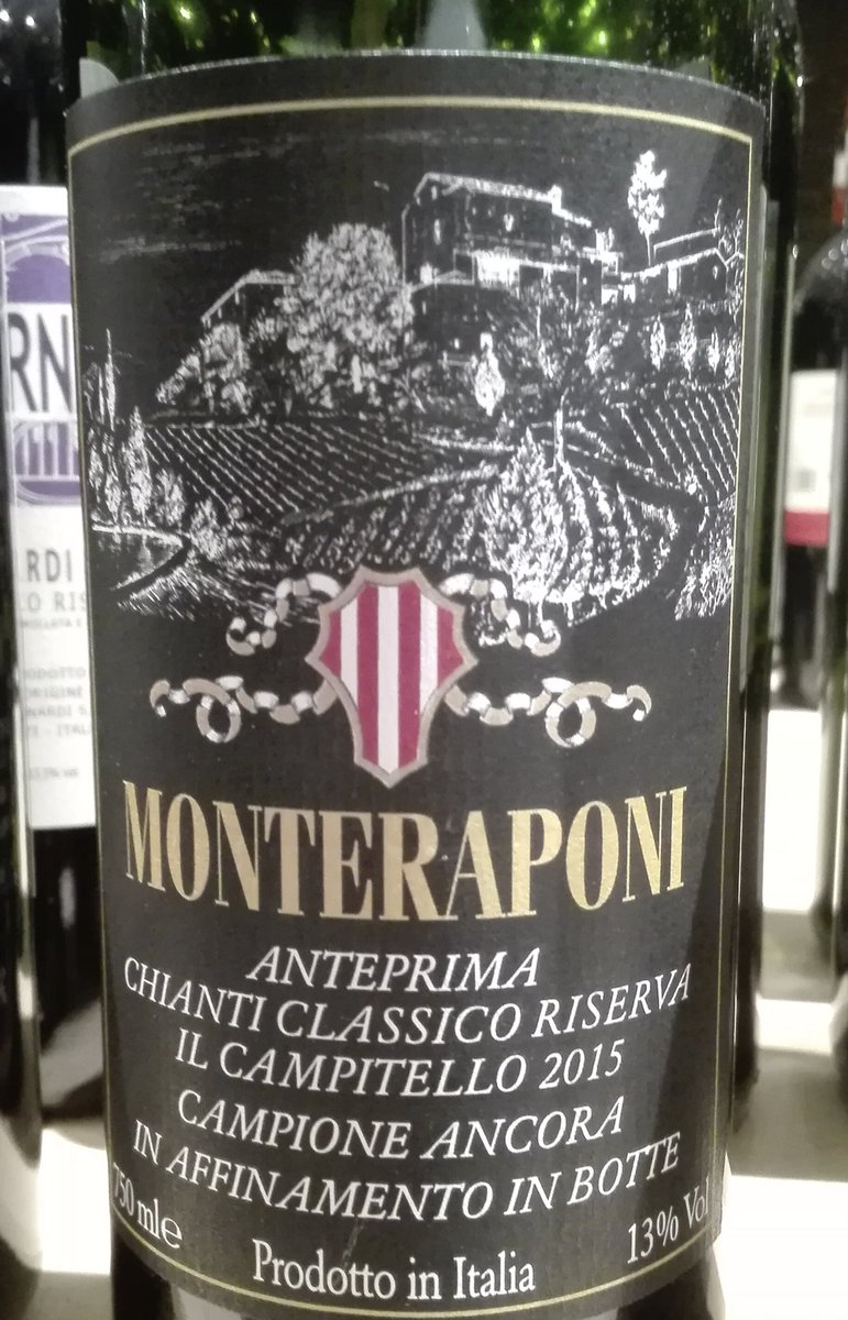 WineNewsIt's tweet photo. Ancora @chianticlassico dalla #CCC18: grandi #premesse per il #futuro della #Riserva 2015 #Campitello @Monteraponi, #succoso e #pronto invece il #Bugialla #Riserva 2015 #IlPoggerino, #elegante e #reattivo #IlSolatìo #GranSelezione 2015 @CastellodAlbola https://t.co/GJG5kdt5zT