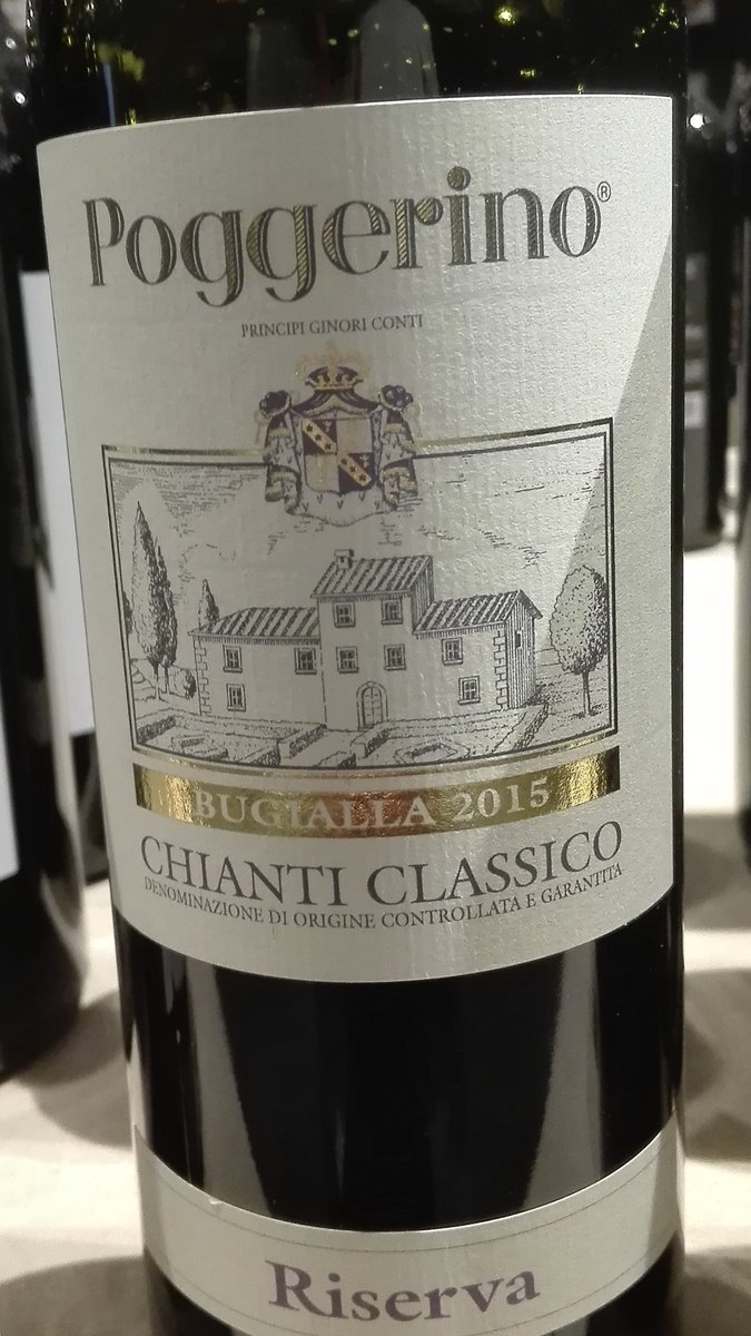 WineNewsIt's tweet photo. Ancora @chianticlassico dalla #CCC18: grandi #premesse per il #futuro della #Riserva 2015 #Campitello @Monteraponi, #succoso e #pronto invece il #Bugialla #Riserva 2015 #IlPoggerino, #elegante e #reattivo #IlSolatìo #GranSelezione 2015 @CastellodAlbola https://t.co/GJG5kdt5zT